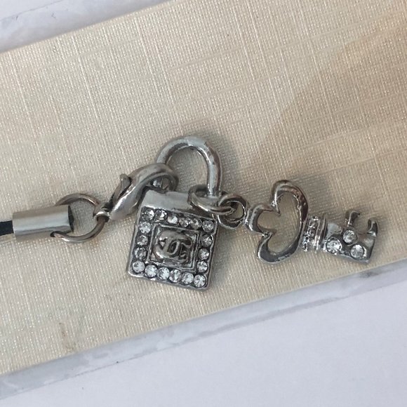 2 Charms Set (1 Lock with Key, 1 Turtle) - Picture 3 of 4